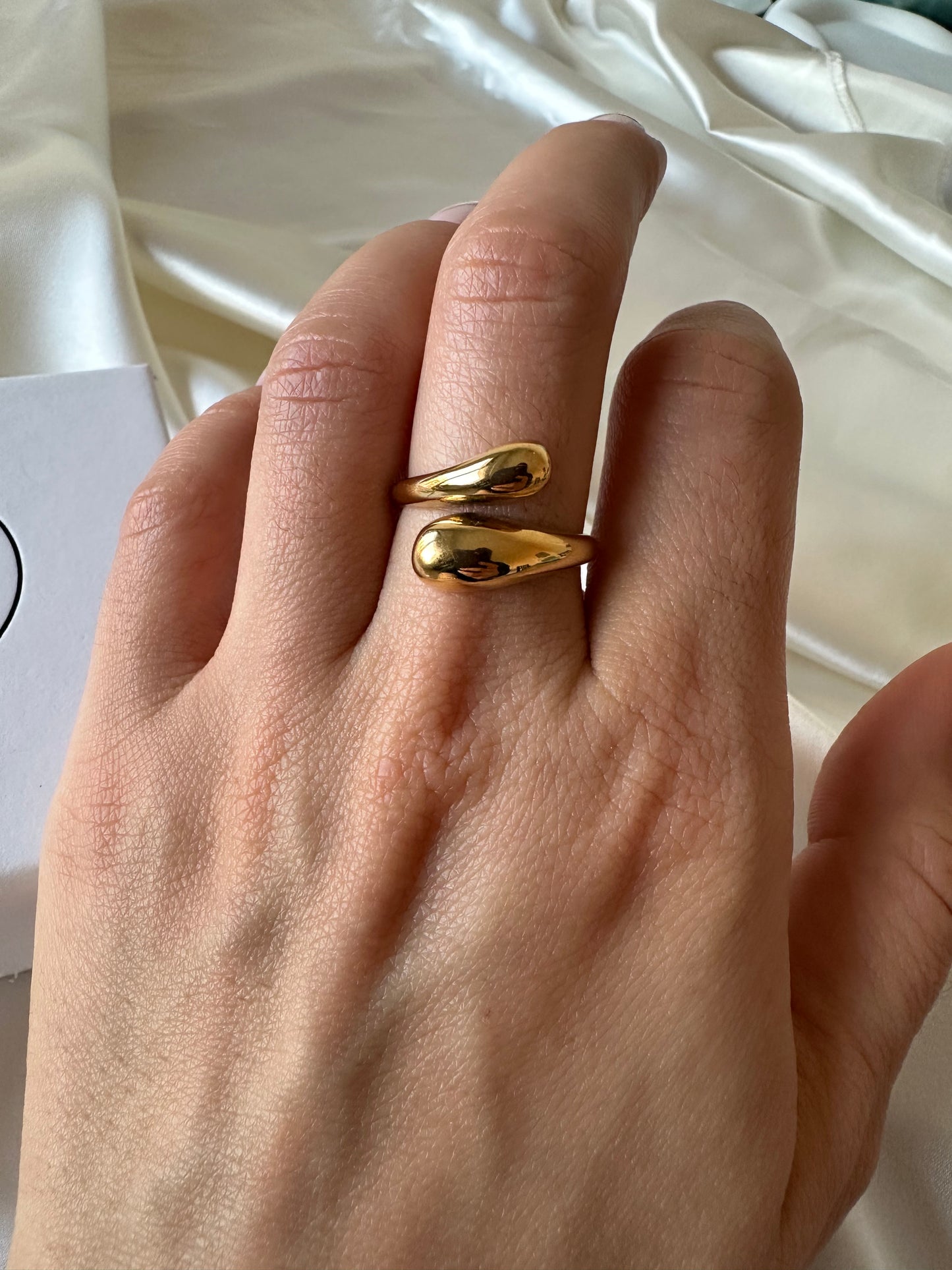 Anello Abbraccio