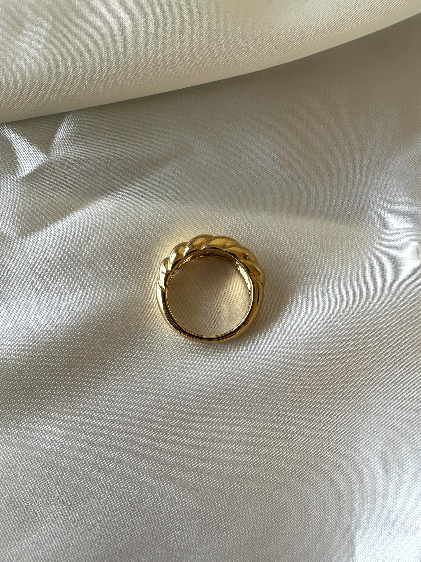 Anello Croissant