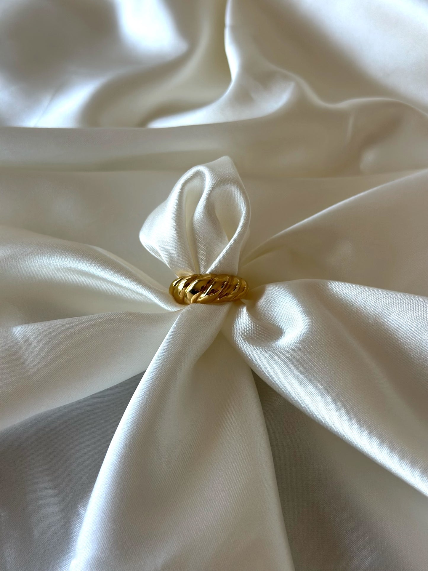 Anello Croissant